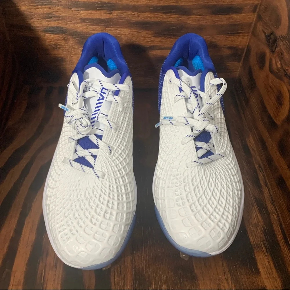 Under Armour UA Charged Glyde 2.0 MT Womens 12 White‎ Low Metal Softball Cleats
